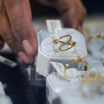 Awal Pekan, Harga Emas Antam Stagnan pada tempat Level Simbol Rupiah 1.114.000 per Gram