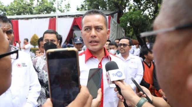 Kontroversi Rajekshah kemudian juga Kerabat, Dugaan Ubah Fungsi Hutan Lindung Hingga Premanisme