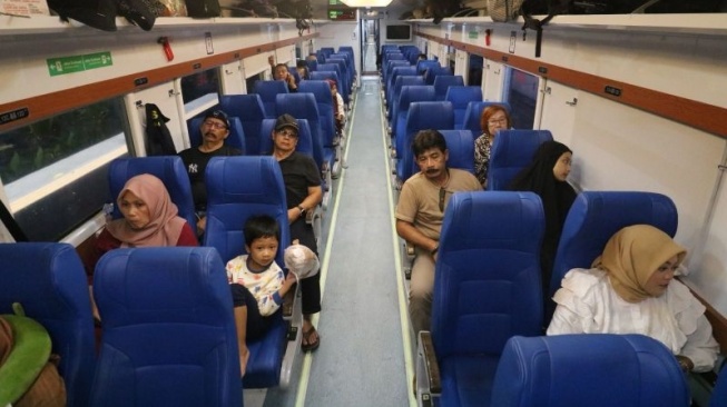 Baru Terjual 44%, Tiket Kereta Api untuk Liburan Nataru Masih Tersedia Banyak